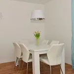 Dominik *