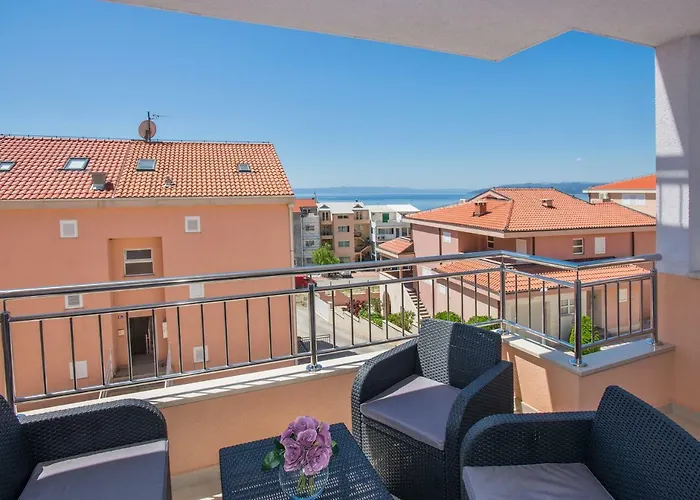 Dominik * Макарська