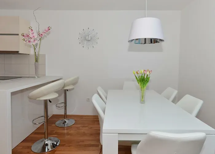 Dominik Макарська